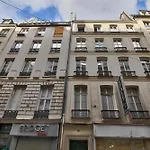 Urbanflat 98 - Large In The Center Of