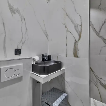 Urbanflat 98 - Large In The Center Of Apartment *