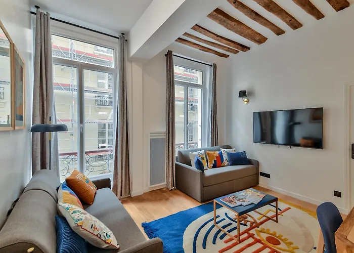 Urbanflat 98 - Large In The Center Of